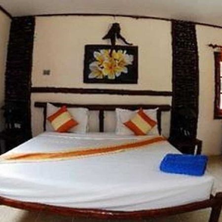 Alongkot Beach Resort Khanom Extérieur photo