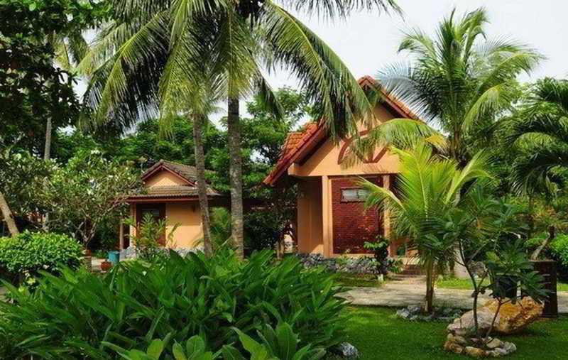 Alongkot Beach Resort Khanom Extérieur photo